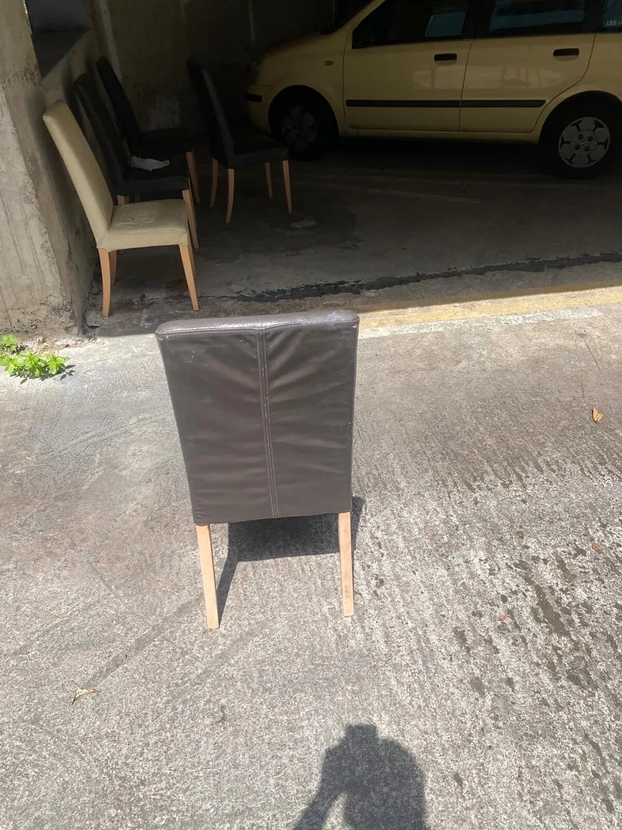 Free table and chairs - Image 2