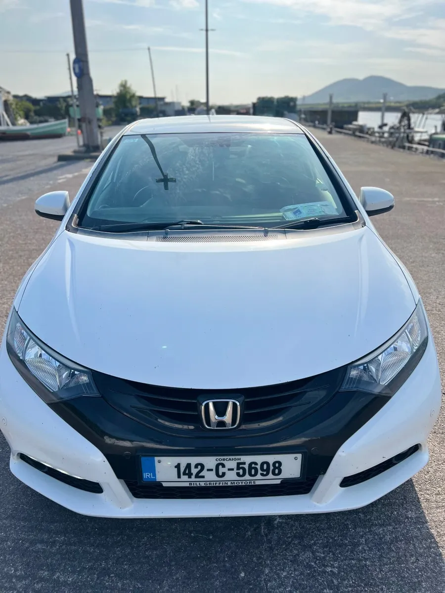 Honda Civic 2014 Read ads - Image 1