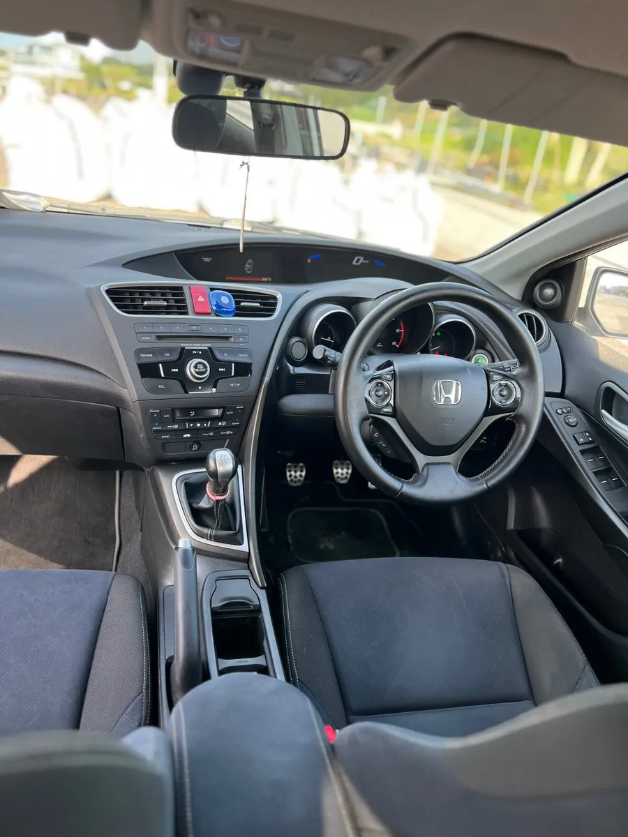 Honda Civic 2014 Read ads - Image 4