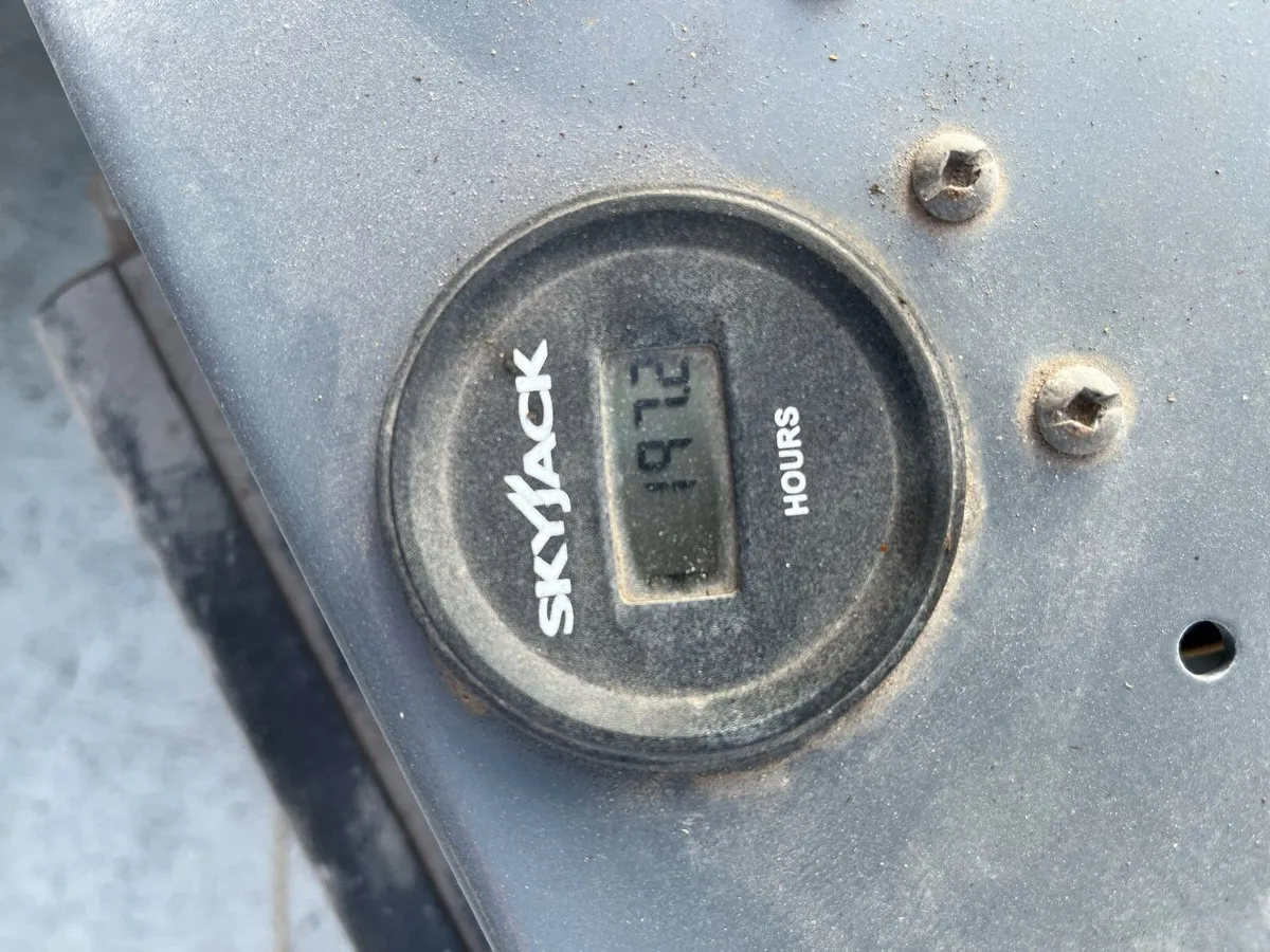Skyjack 3226 - Image 4