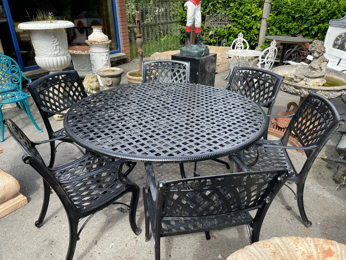 Garden table 6 chairs - Image 1