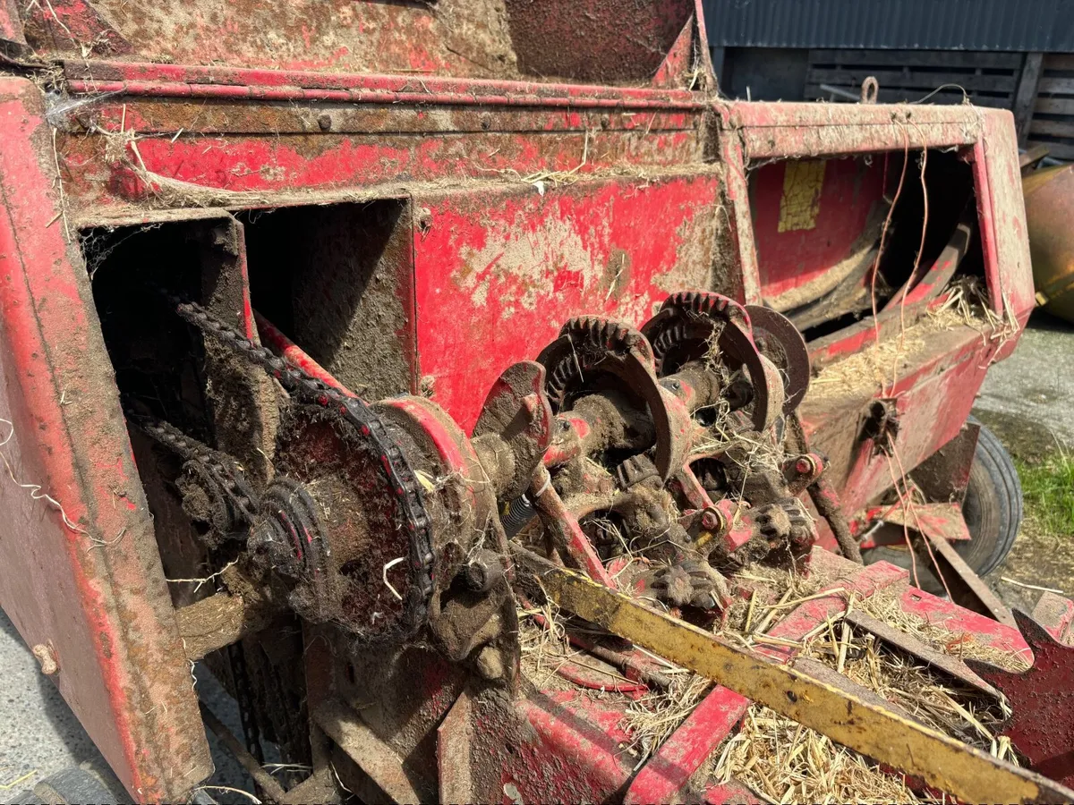 New Holland 276 - Image 4