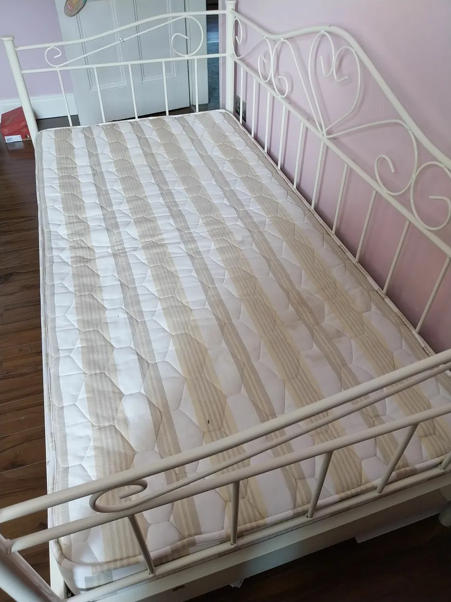 Free bed frame - Image 4