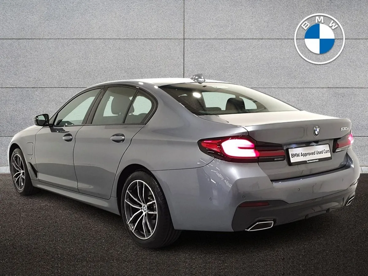 BMW 5 Series 530e M Sport Saloon - Image 3