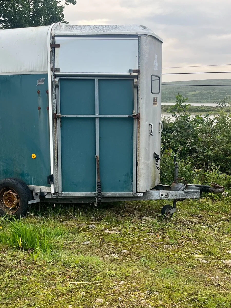Horsebox’s by two - Image 3