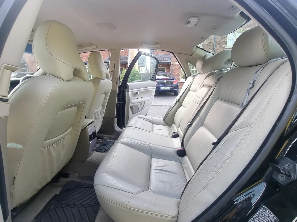 For Sale: 2006 Volvo S80 – Reliable & Comfortable - Image 2