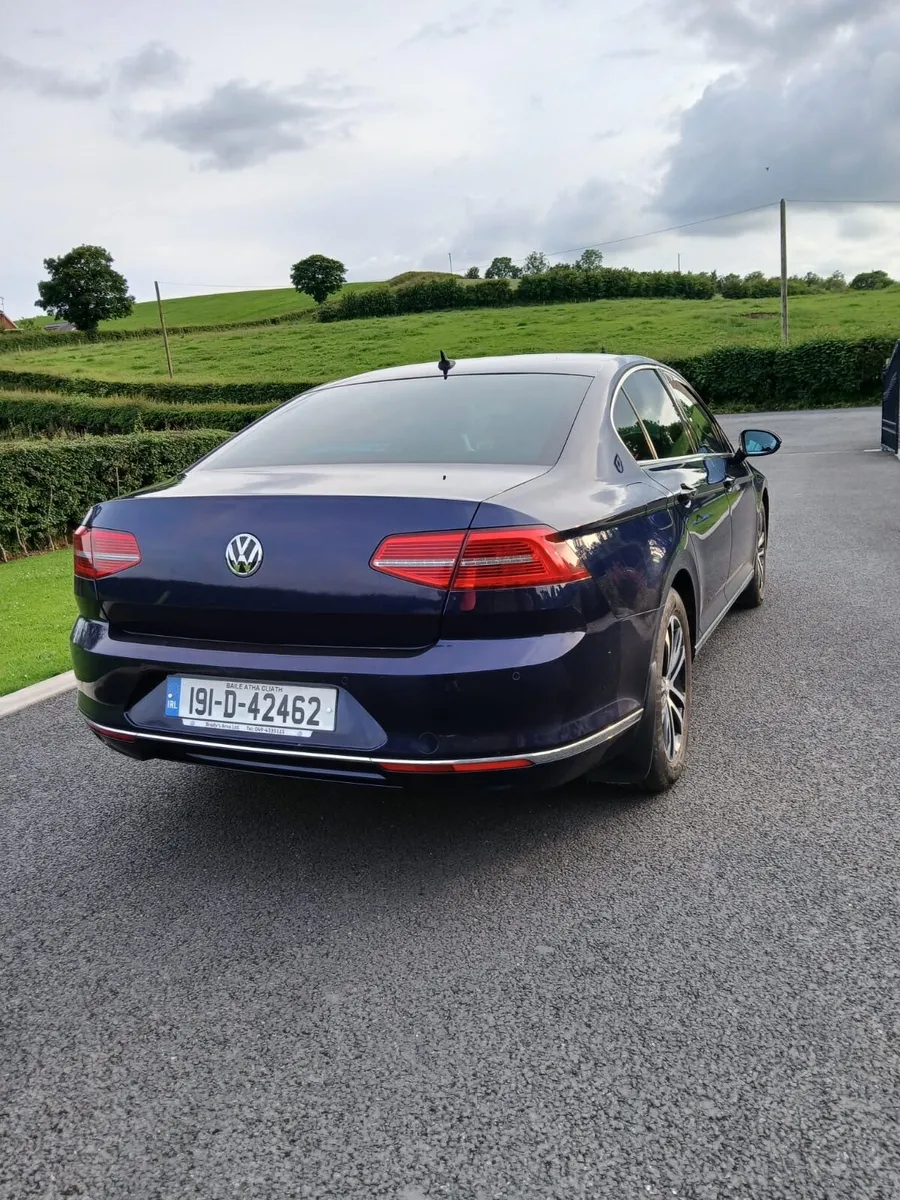 Volkswagen Passat 2019 - Image 3