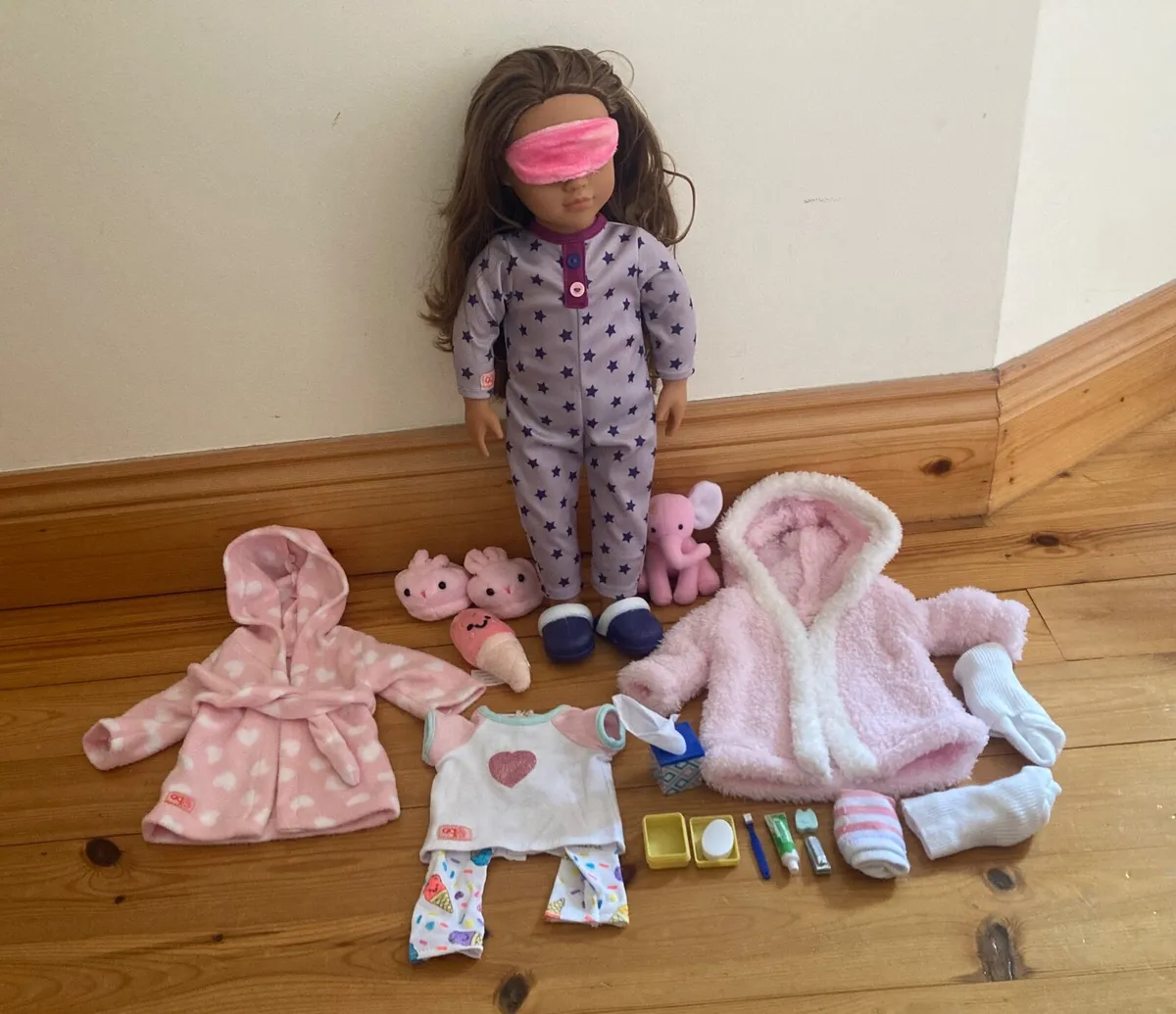 Our Generation Doll with clothes and accessories - Image 4