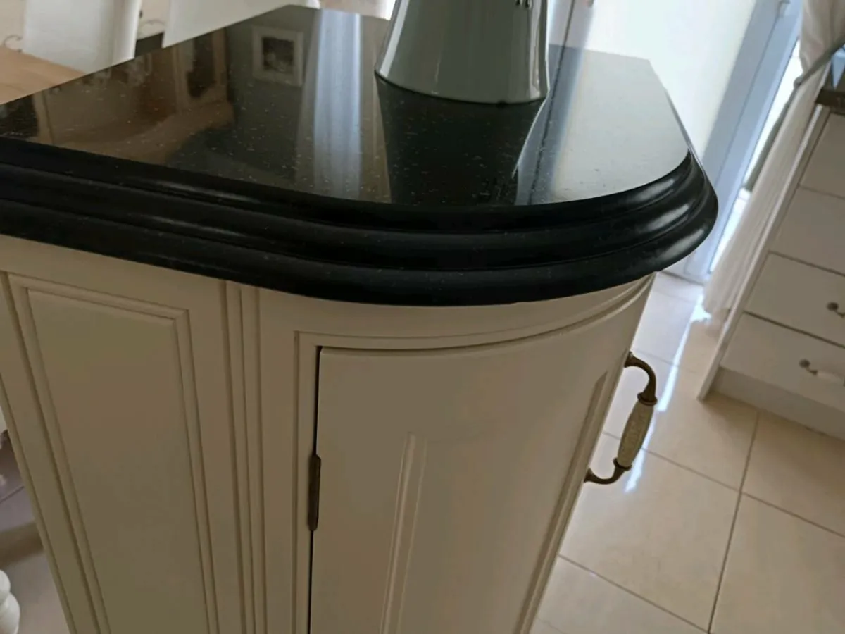 Kitchen unit - Image 2
