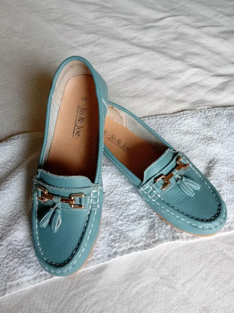 Ladies Shoes Size 5 - Image 2
