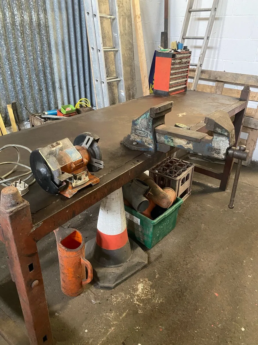 Heavy duty workshop bench - Image 4