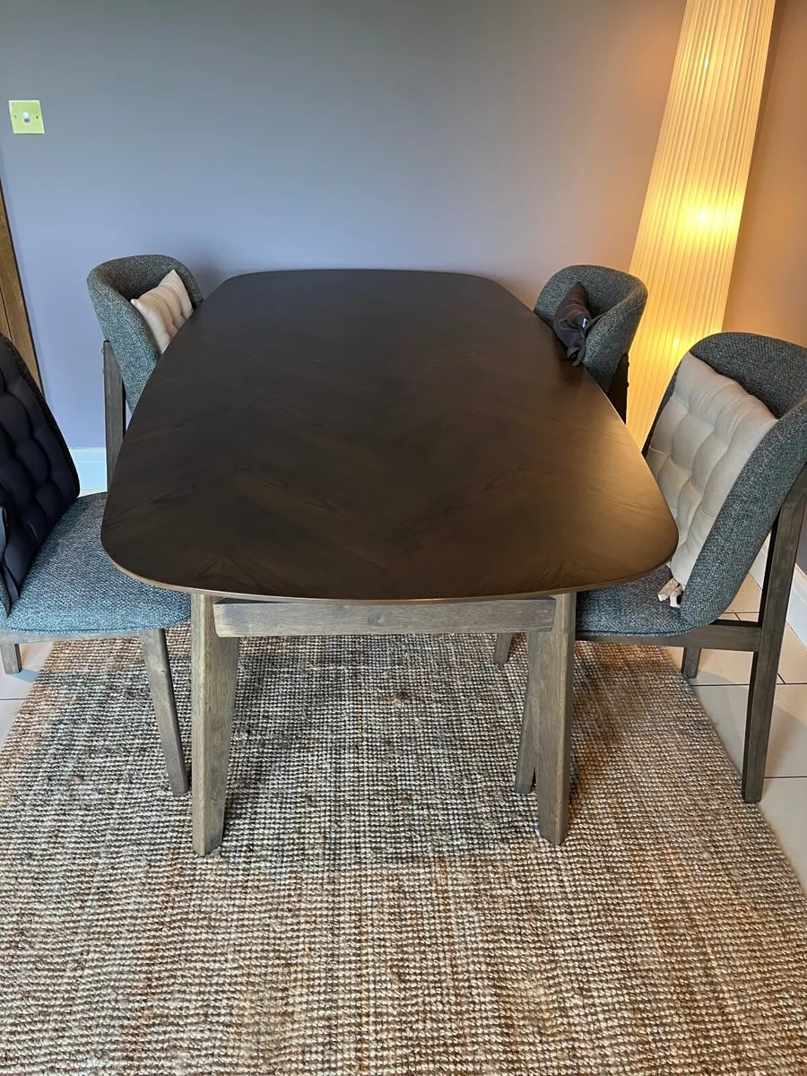 Dining Table Contemporary Scandinavian style - Image 3