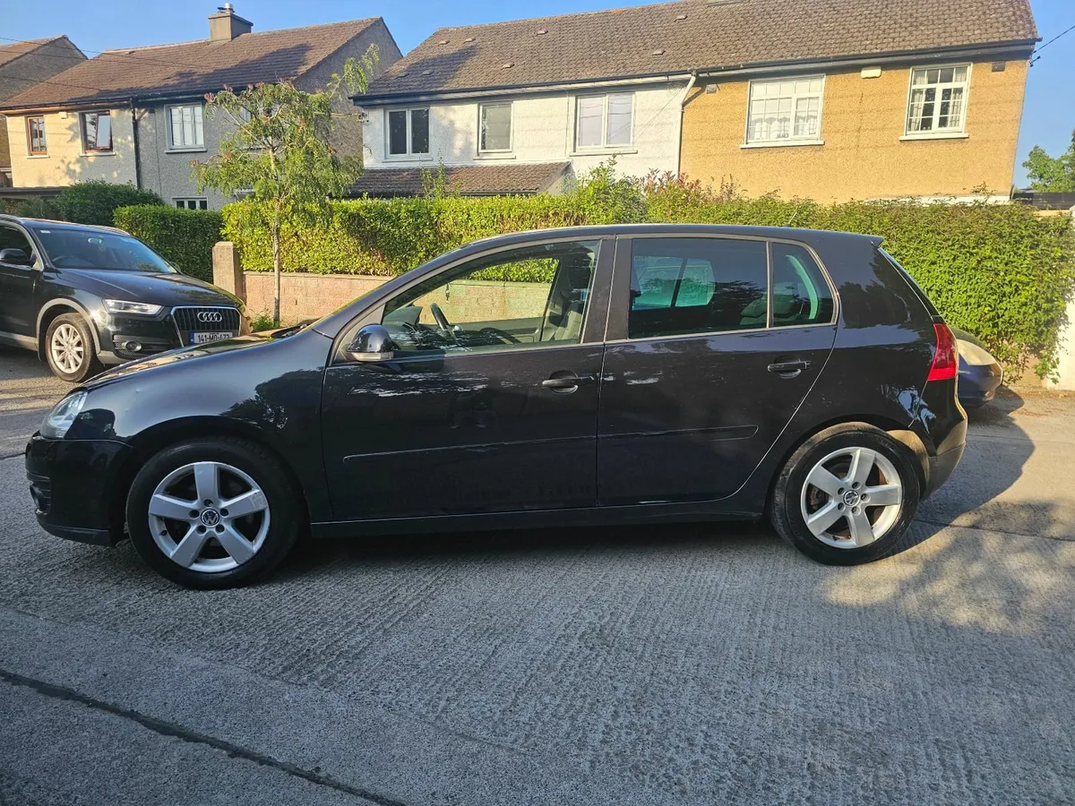Volkswagen Golf GT AUTOMATIC - Image 3