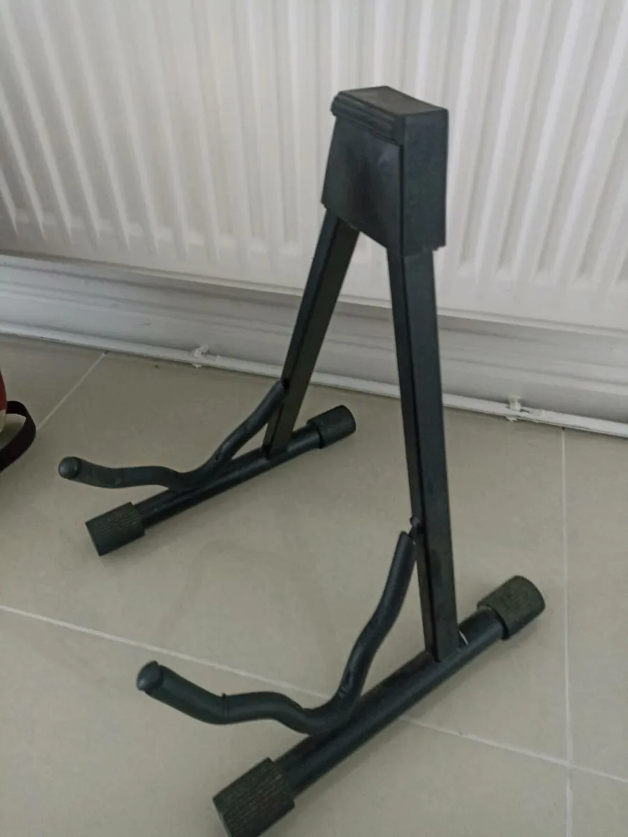 Guitar stand - Image 2