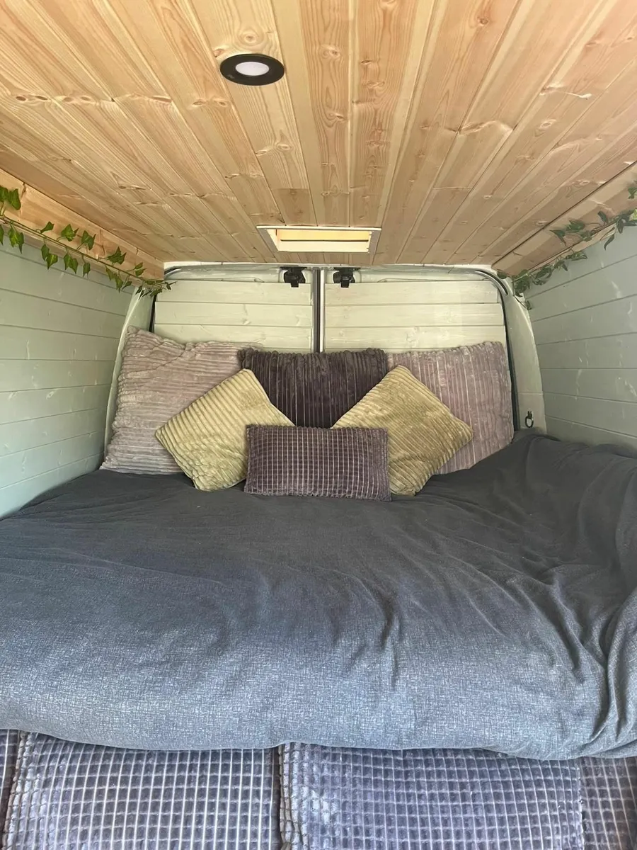 Renault master camper van - Image 2