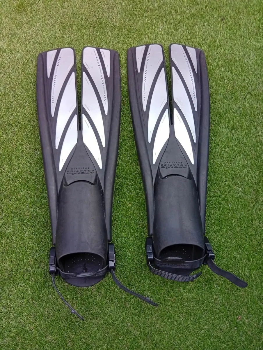 Professional Aquatic Quality Scuba Diving Fins - Image 1