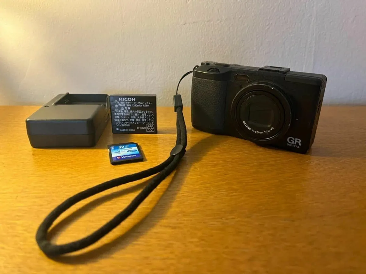 Ricoh GR Digital IV 10.4MP GRD IIIx leica Camera - Image 1