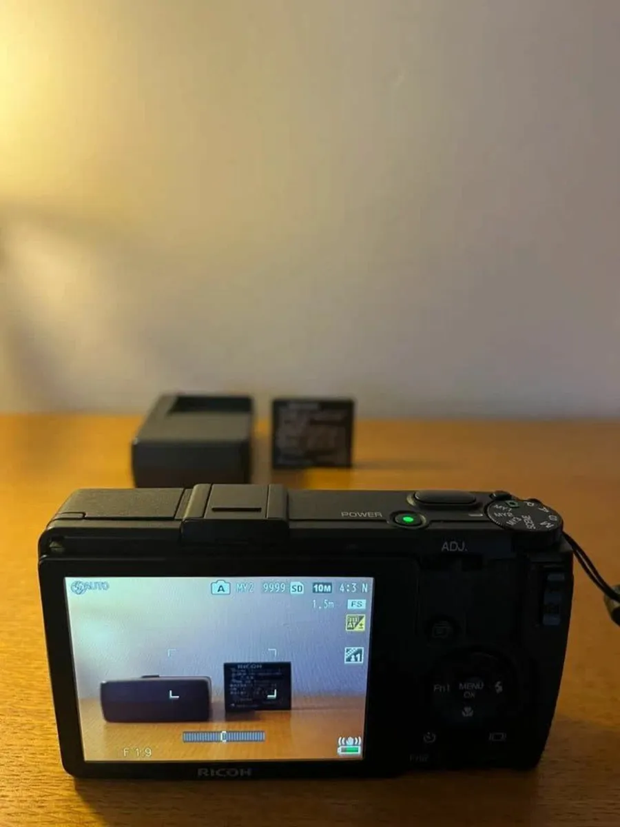 Ricoh GR Digital IV 10.4MP GRD IIIx leica Camera - Image 3