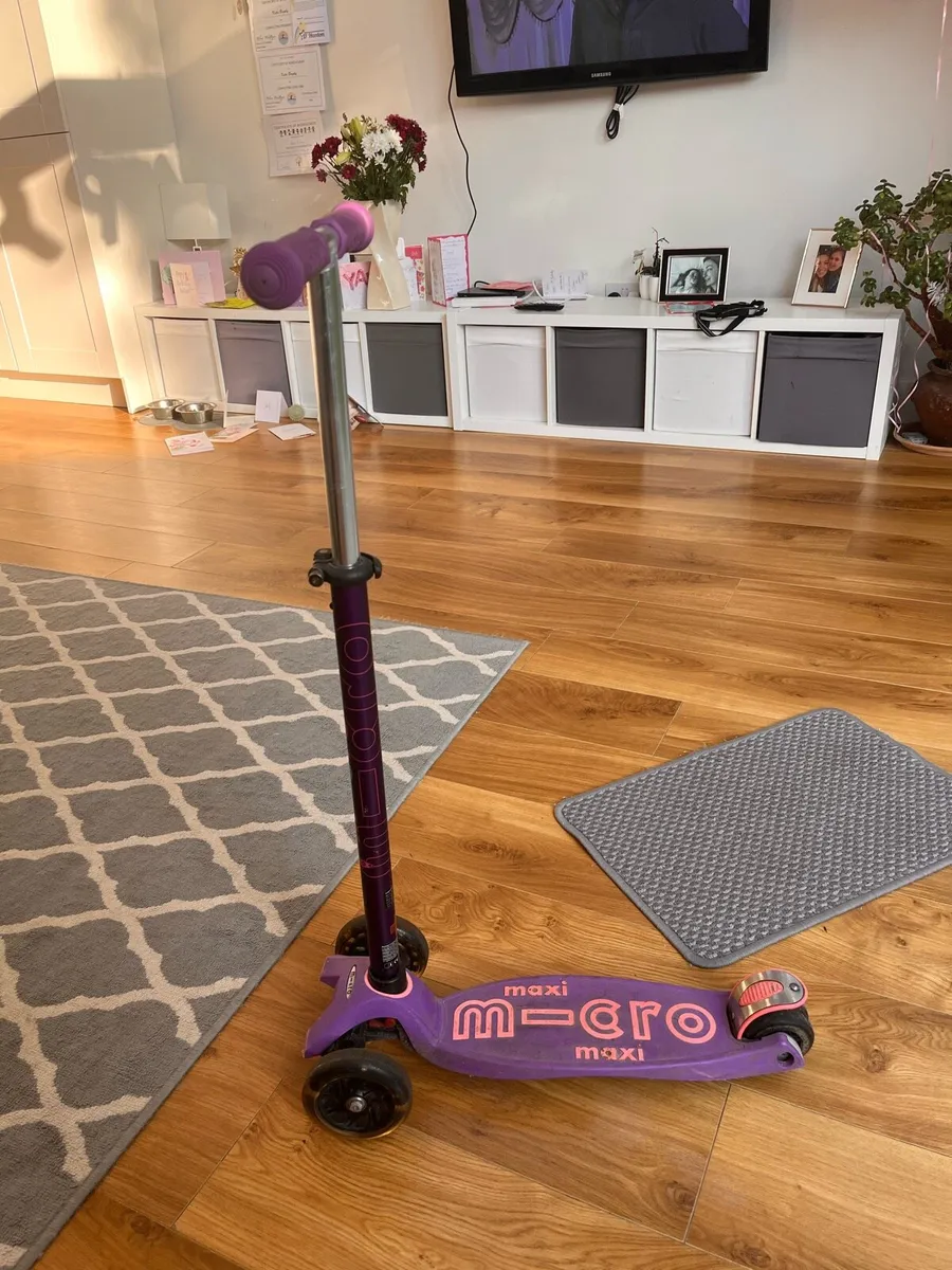 Micro Scooter - Image 2