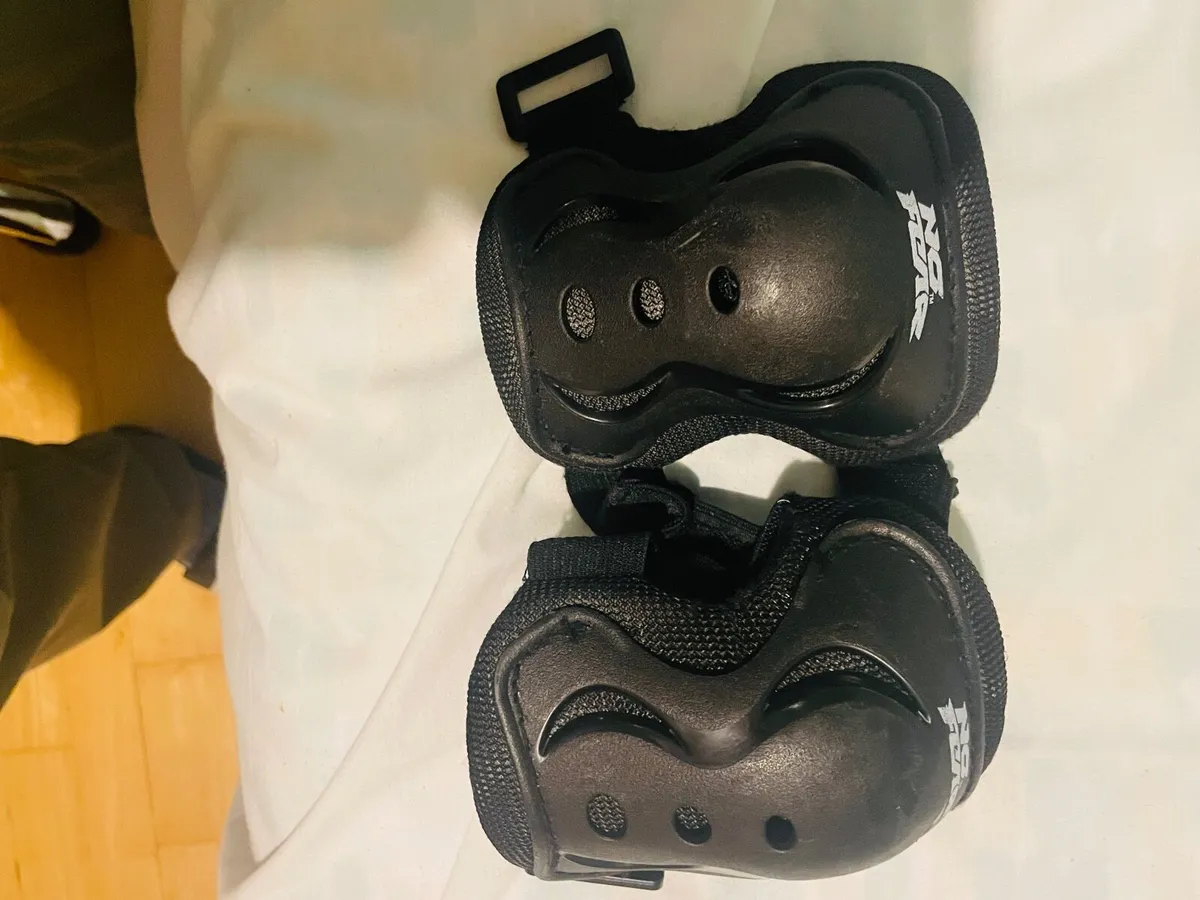 Go Pro Hero 7 and Go Pro Hero 8 cameras - Image 3
