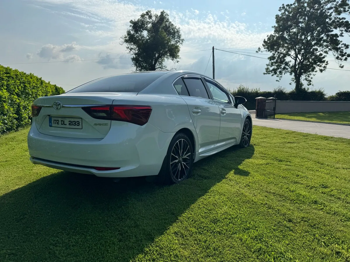 Toyota Avensis 2.0 - Image 2