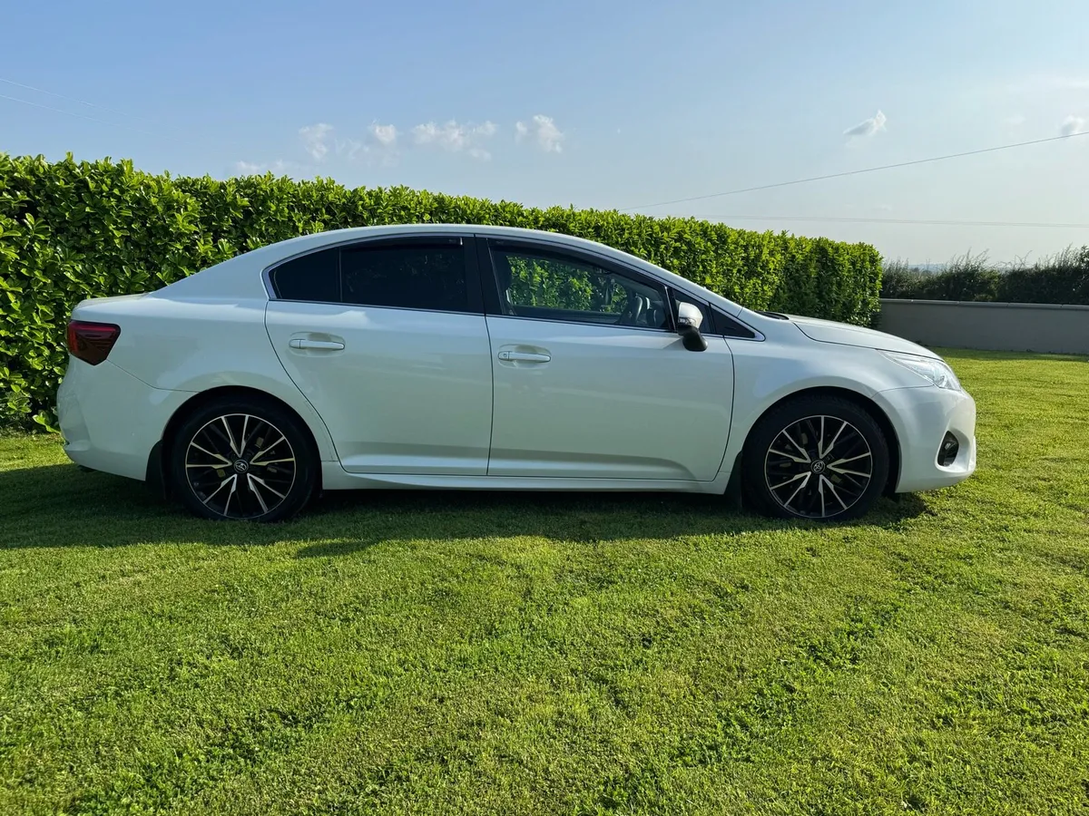 Toyota Avensis 2.0 - Image 3
