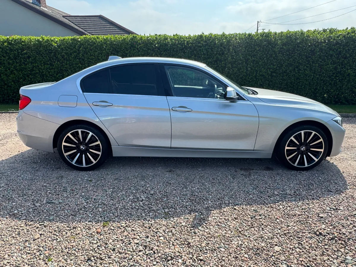 BMW 3-Series 2014 - Image 3