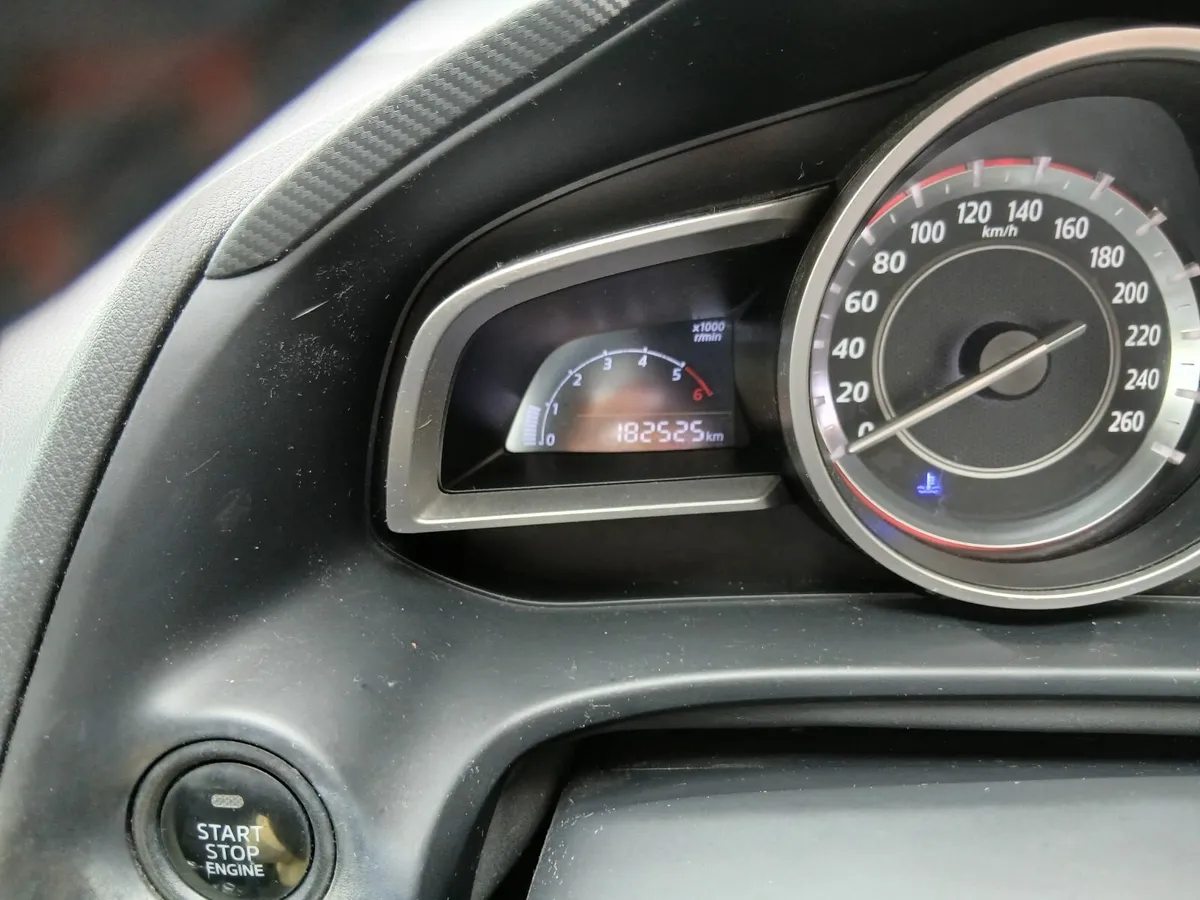 Mazda Mazda3 2014 - Image 3