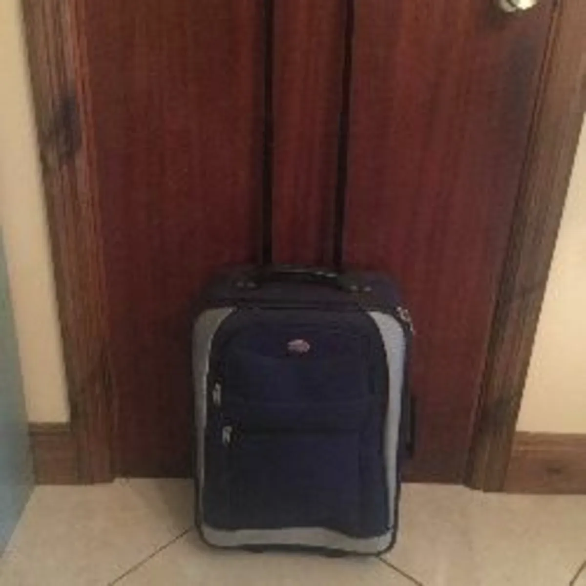 American Tourister suitcase - Image 1
