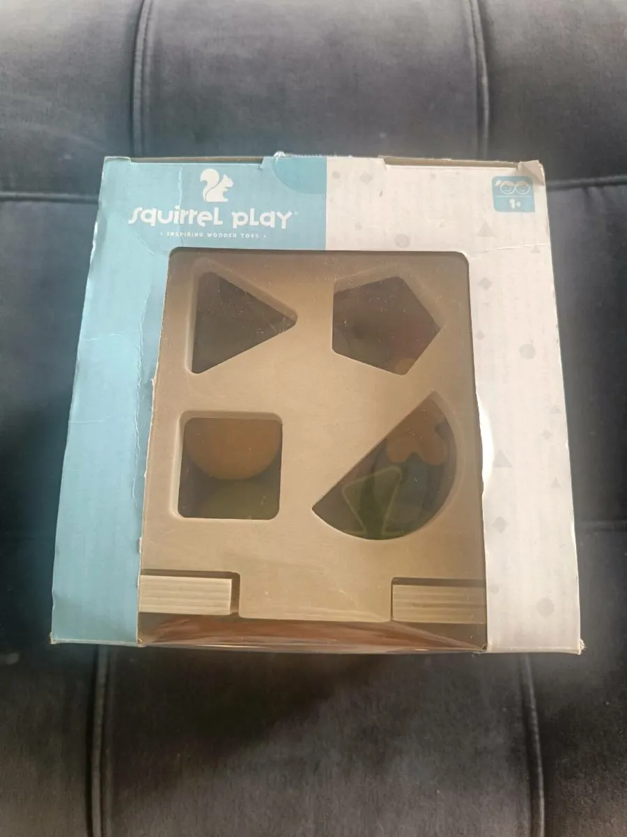 Squirrel Play Wooden Sorting Cube - Image 4