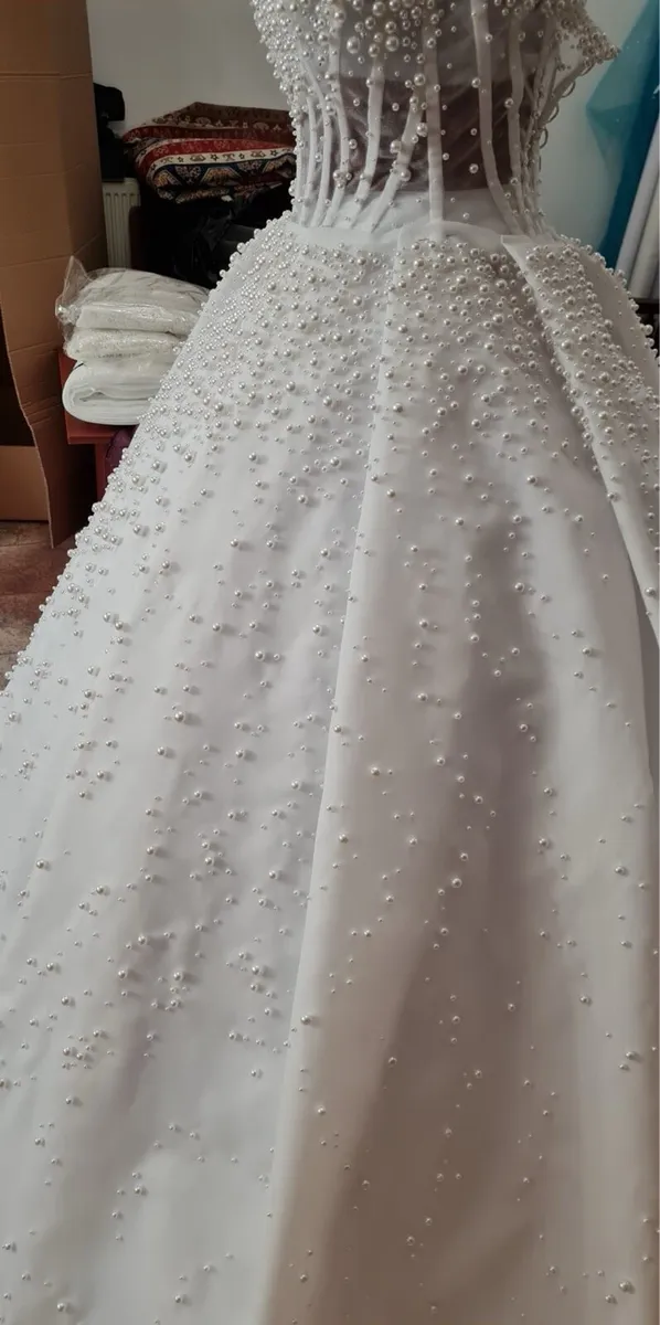 Wedding dress - Image 4