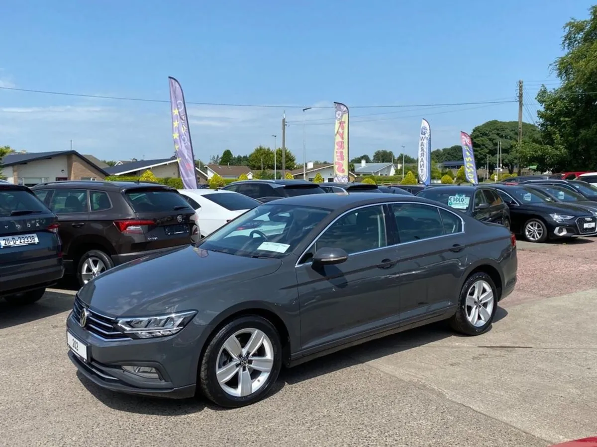 Volkswagen Passat SE NAV 2.0tdi 150PS DSG - Image 2