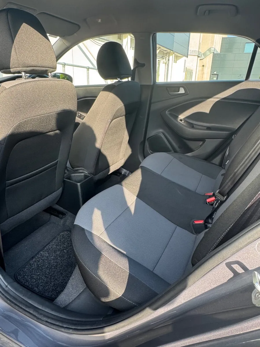 Hyundai i20 2017 - Image 4
