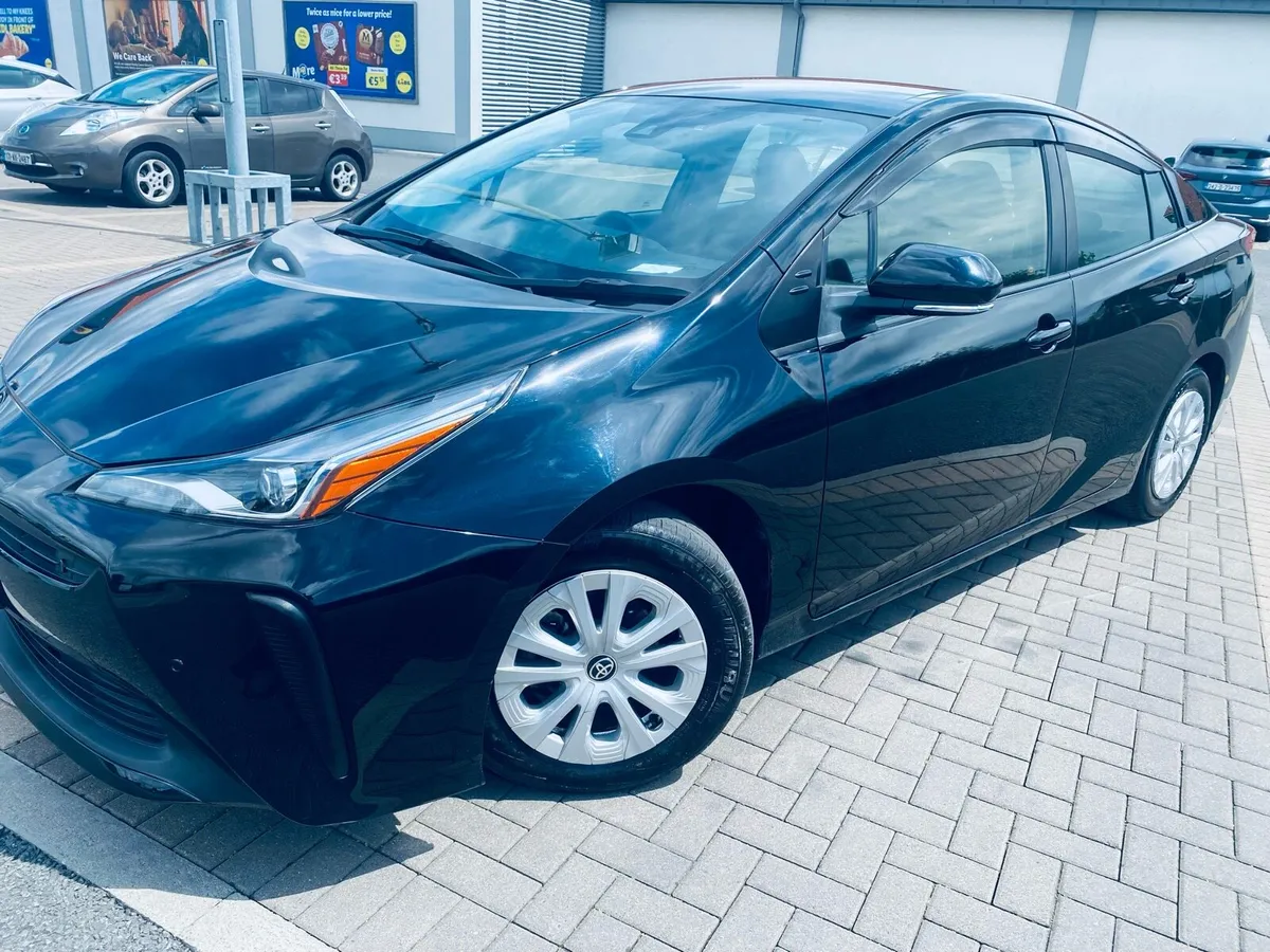 Toyota Prius 2021 - Image 1