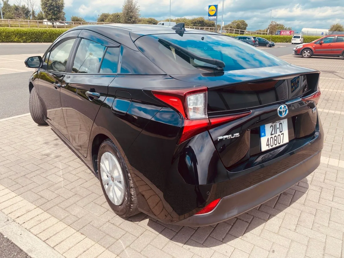 Toyota Prius 2021 - Image 3