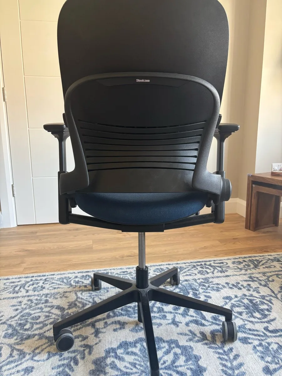 Steelcase Leap V2 Ergonomic Chair - Image 3