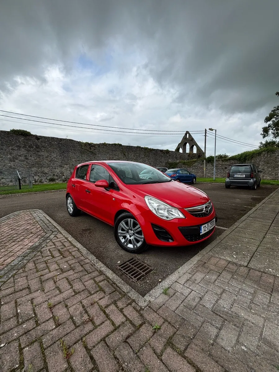 Car - Image 1