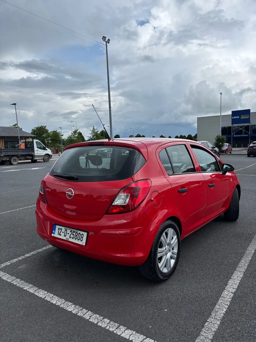 Car - Image 2