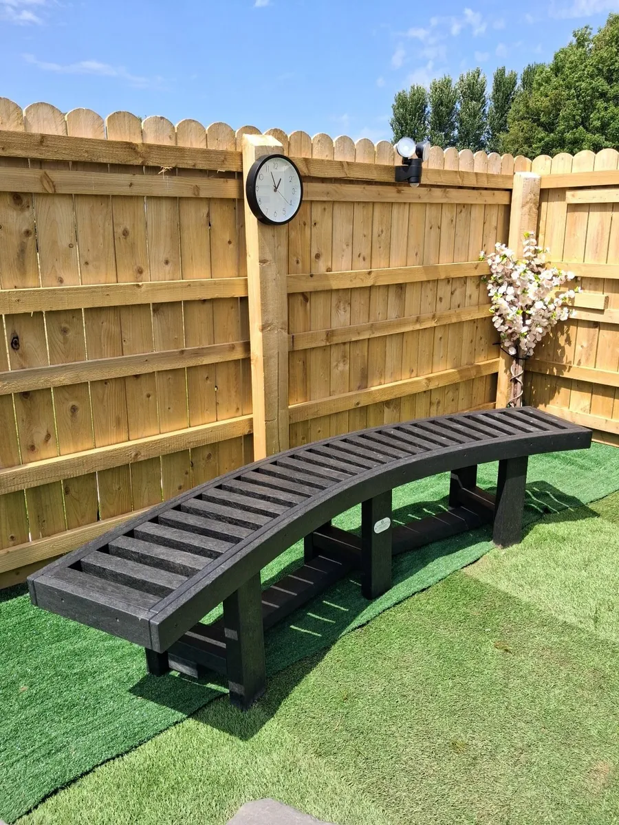 Garden furniture - Image 1
