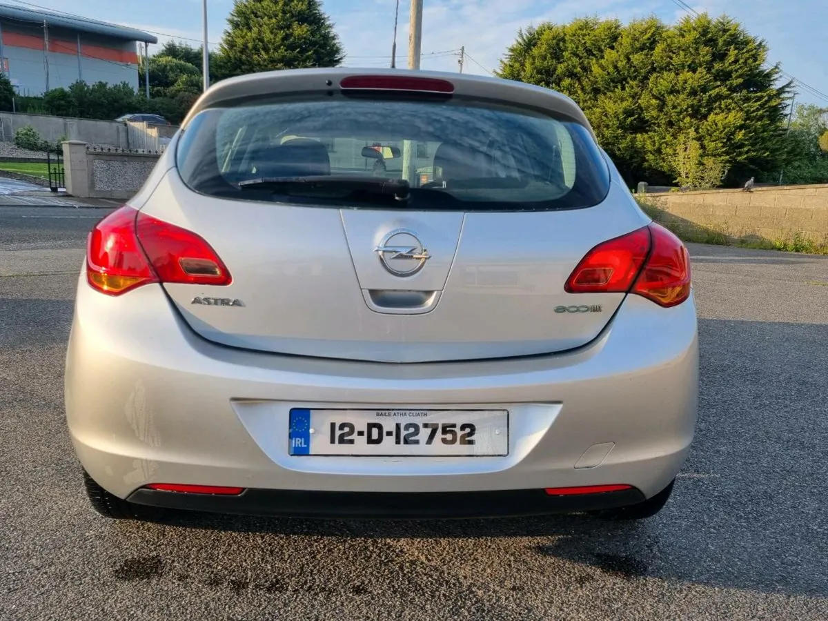 2012 opel Astra New Nct Fully serviced 2 keys - Image 4