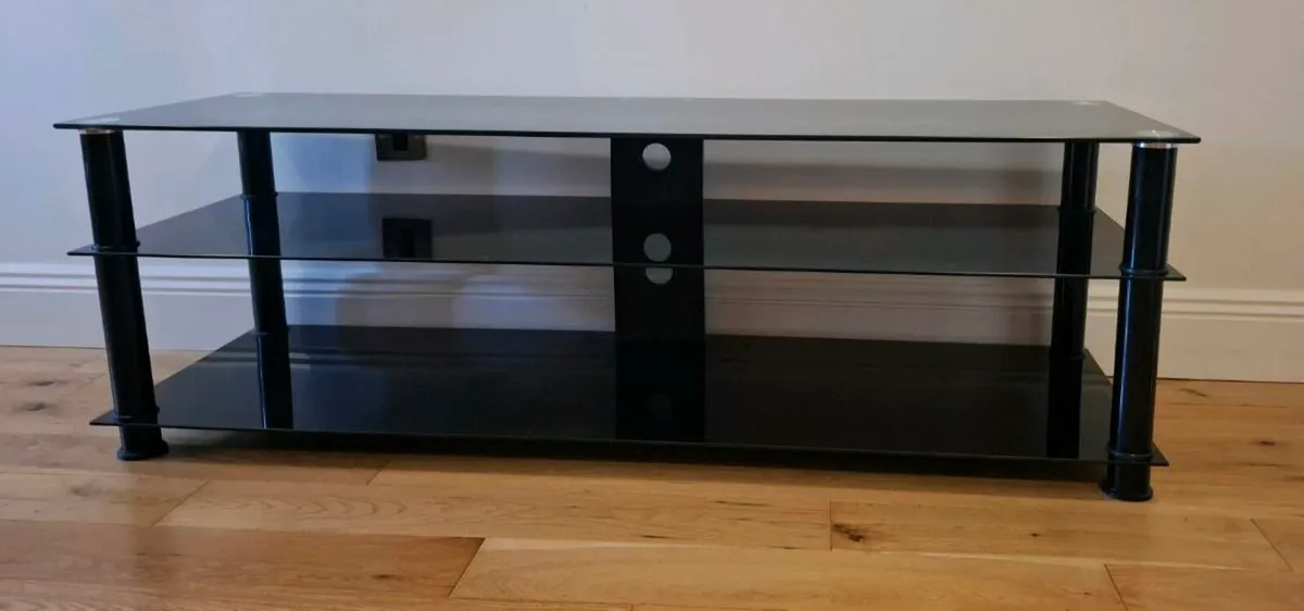 TV stand to suit TV up to 65" - Image 1
