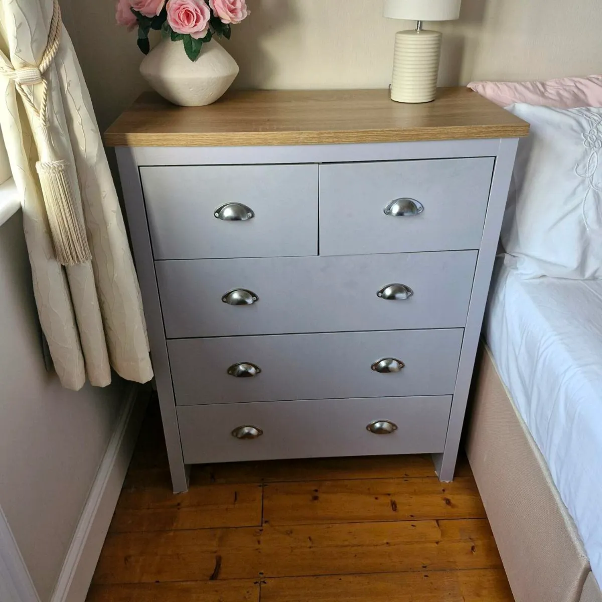 Chest of drawers & Bedside lockers/drawers - Image 1
