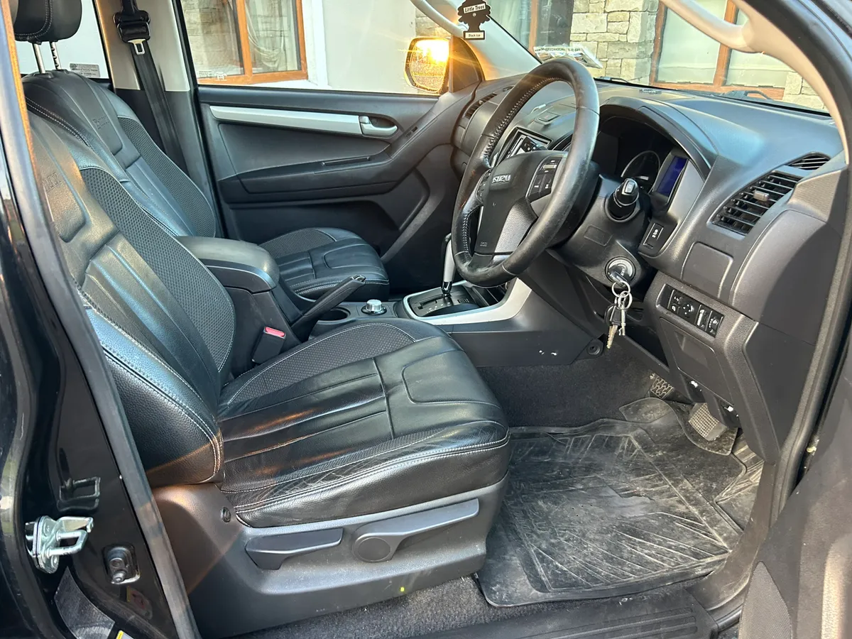 2014 Isuzu D-Max Blade  2.5 Twin Turbo - Image 2
