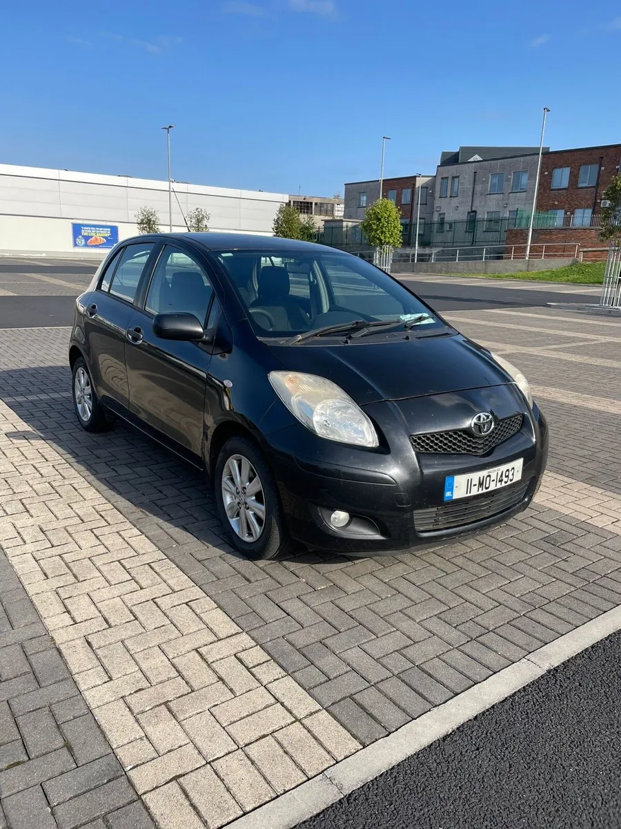 Toyota Yaris - Image 2