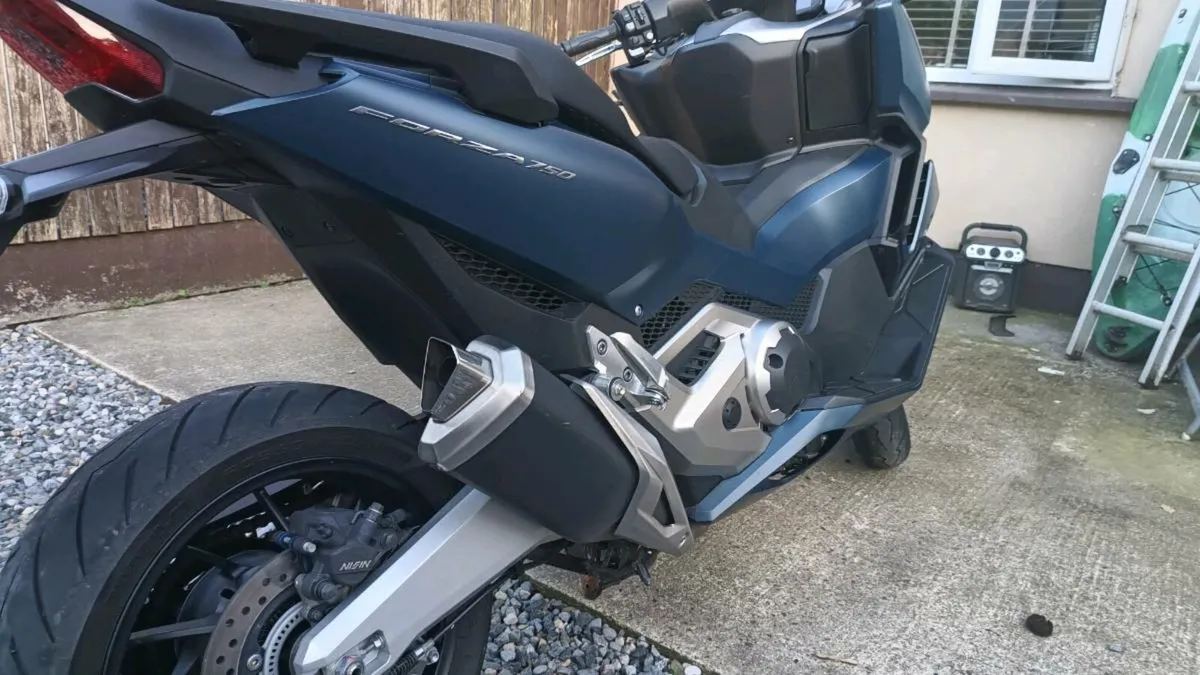 Honda NSS 750 Forza - Image 4