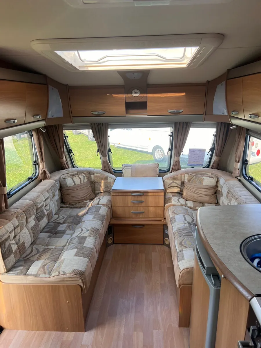✨STUNNING SWIFT CHALLENGER 4 BERTH FIXED BED✨ - Image 3