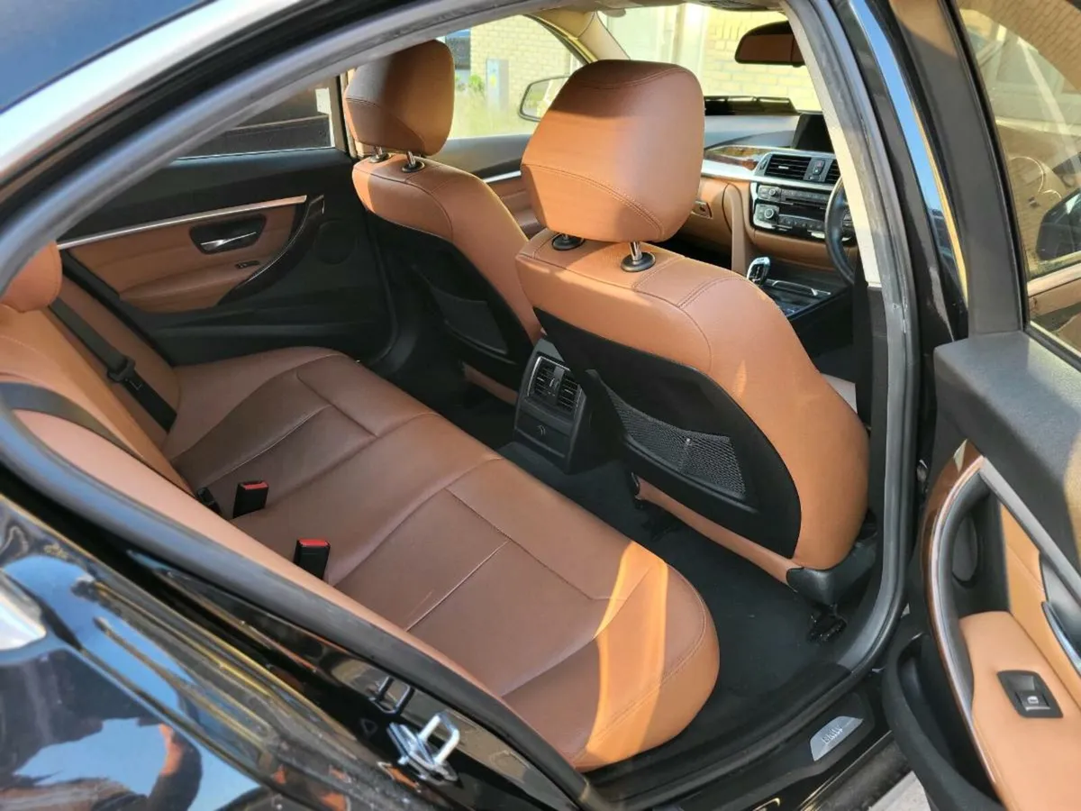 BMW 3 Series- 320i Automatic - Only 78000 KM - Image 3
