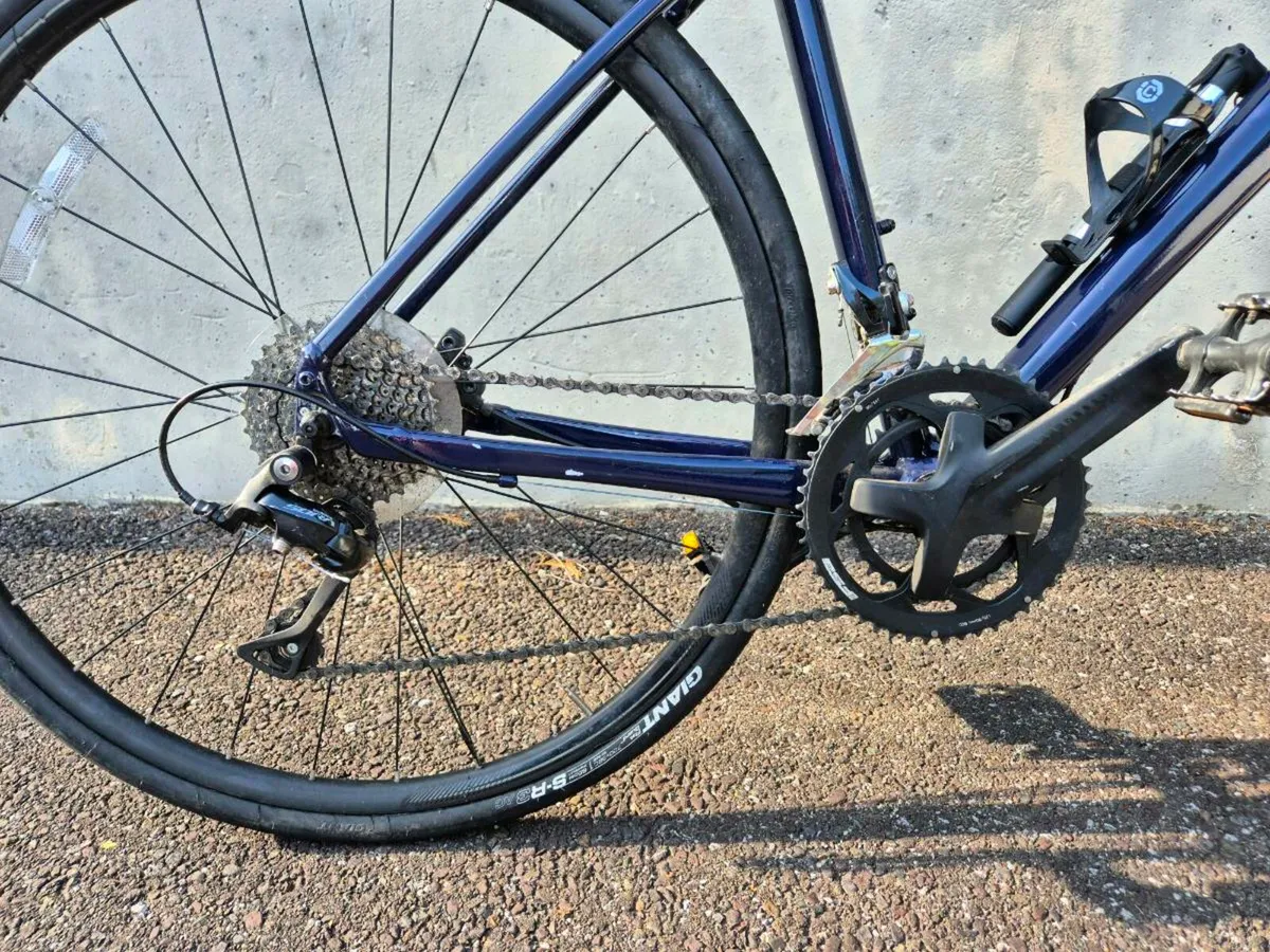 GIANT HYBRID ADULT BIKE - Image 2