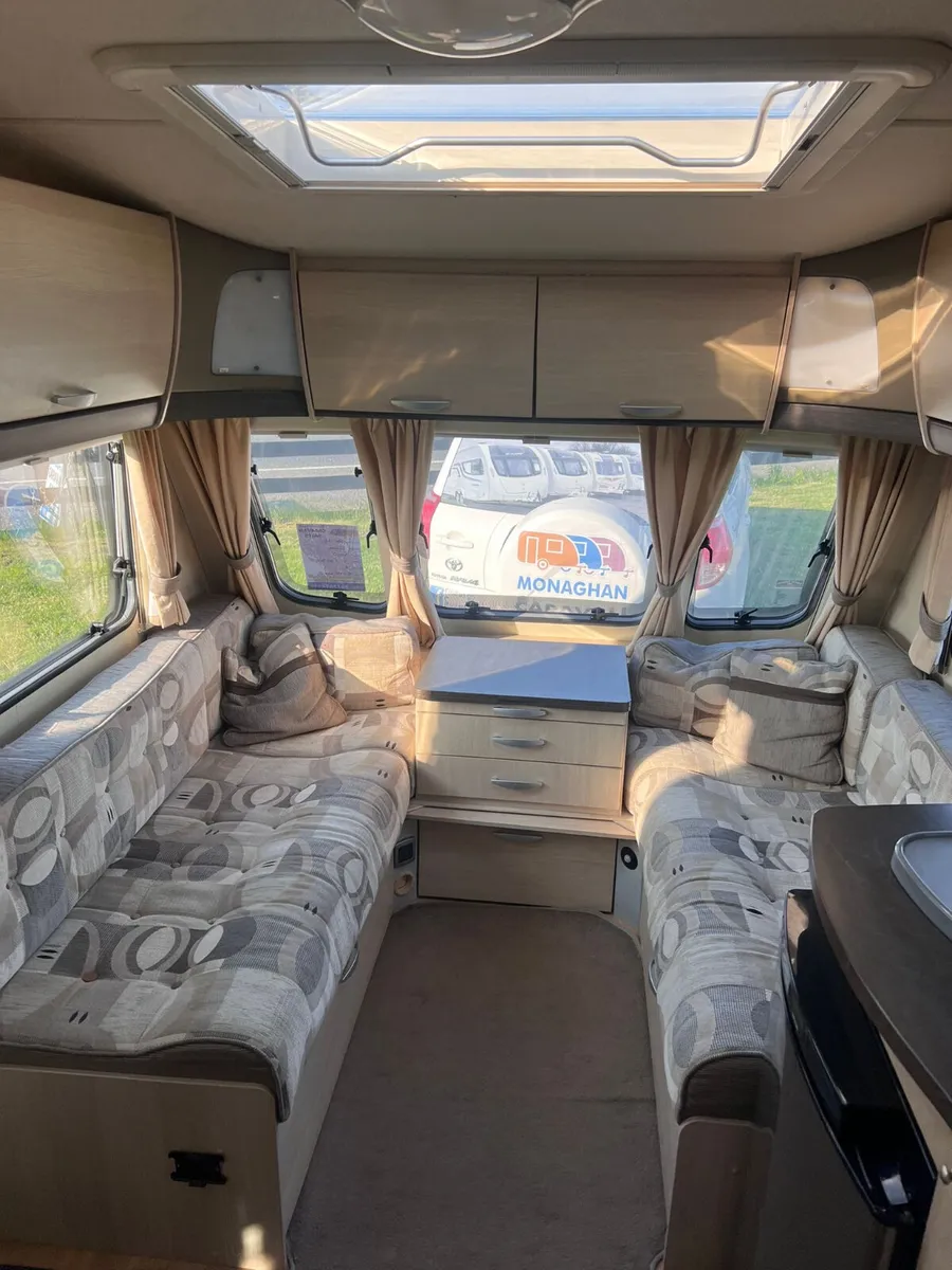 ✨STUNNING STERLING EUROPA 4 BERTH FIXED BED✨ - Image 3