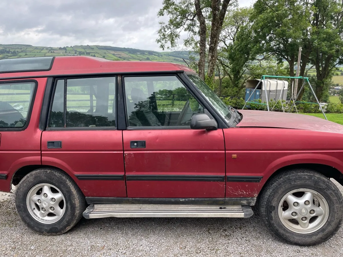 Land Rover 1998 - Image 1